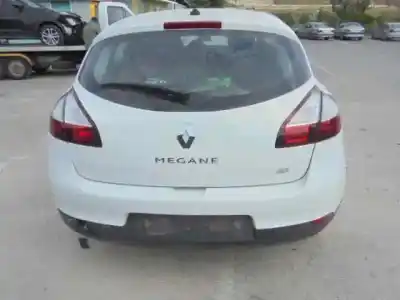 Véhicule à la ferraille renault                                            megane iii berlina 5 p                                                                                                                                                                                                                                     business                                                                                                                                                                                                                                                   de l'année 2015 alimenté k9kr846