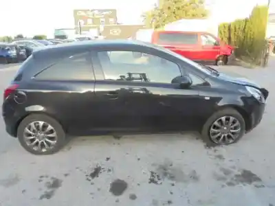 Veículo de Sucata opel corsa d ´´111 years´´ do ano 2010 alimentado a14xer