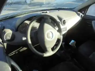 Sloopvoertuig dacia sandero ambiance van het jaar 2010 aangedreven k9kr7