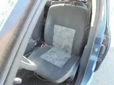 Sloopvoertuig dacia sandero ambiance van het jaar 2010 aangedreven k9kr7