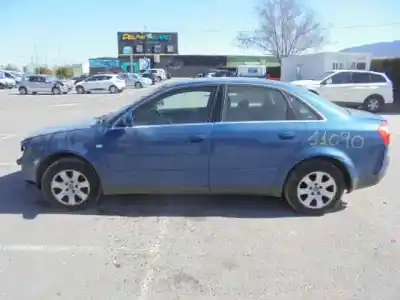 Veículo de Sucata AUDI A4 BERLINA (8E) 2.0 do ano 2001 alimentado ALT