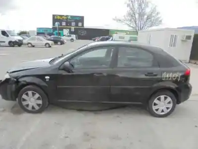 Véhicule à la ferraille CHEVROLET                                          LACETTI                                                                                                                                                                                                                                                    SE                                                                                                                                                                                                                                                         de l'année 2005 alimenté F14D3