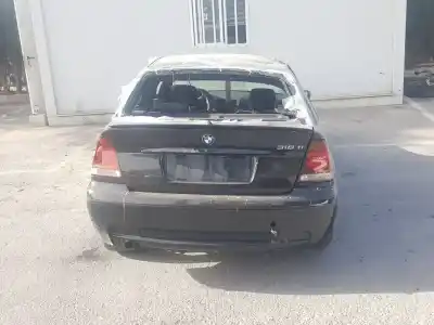 Veículo de Sucata bmw serie 3 compact (e46) 318ti do ano 2003 alimentado n42b20a