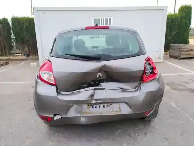 Здавання транспортного засобу renault clio iii exception року 2009 потужний d4fd7