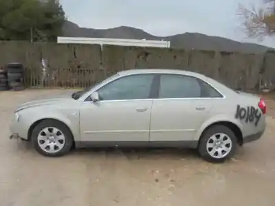 Veículo de Sucata AUDI A4 BERLINA (8E) 2.0 do ano 2003 alimentado ALT