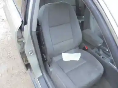 Veículo de Sucata audi a4 berlina (8e) 2.0 do ano 2003 alimentado alt