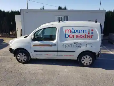 Véhicule à la ferraille RENAULT KANGOO Profesional de l'année 2017 alimenté K9KE628