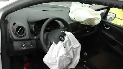 Здавання транспортного засобу renault clio iv technofeel року 2015 потужний k9ke628