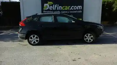 Veículo de Sucata volvo v40 momentum do ano 2015 alimentado d4162t