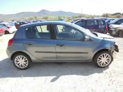 Здавання транспортного засобу renault clio iii authentique року 2007 потужний k9kj7