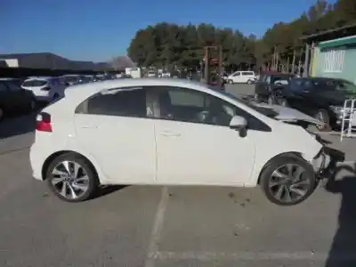 Vehicul casat kia rio basic al anului 2016 alimentat d3fa