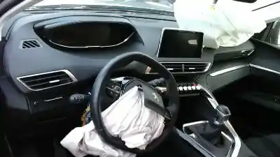 Veículo de Sucata peugeot 3008 allure do ano 2019 alimentado yh01