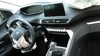 Veículo de Sucata peugeot 3008 allure do ano 2019 alimentado yh01