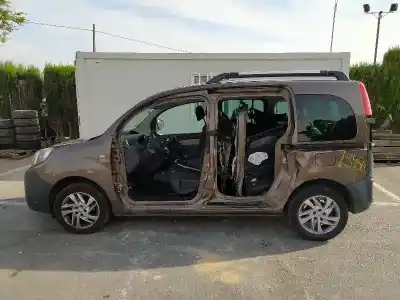 Véhicule à la ferraille renault kangoo extrem de l'année 2015 alimenté k9kb6