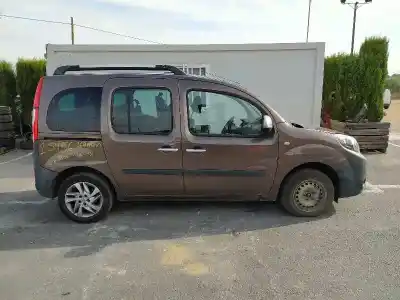 Véhicule à la ferraille renault kangoo extrem de l'année 2015 alimenté k9kb6