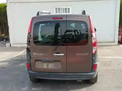 Véhicule à la ferraille renault kangoo extrem de l'année 2015 alimenté k9kb6