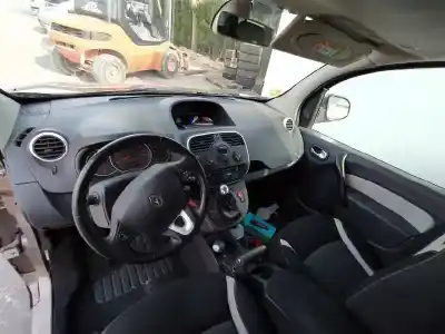 Véhicule à la ferraille renault kangoo extrem de l'année 2015 alimenté k9kb6