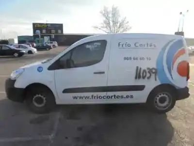 Sloopvoertuig CITROEN BERLINGO STATION WAGON Feel van het jaar 2016 aangedreven BH02