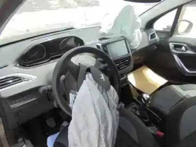 Véhicule à la ferraille peugeot 2008 (--.2013->) allure de l'année 2016 alimenté bh01