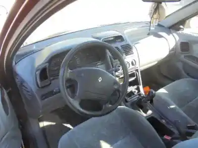 Veículo de Sucata renault laguna (b56) 1.8 do ano 1997 alimentado f3pb674