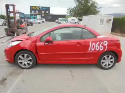 Vehicul casat PEUGEOT 207 CC Básico al anului 2007 alimentat 5FW