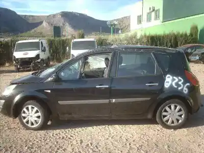 Véhicule à la ferraille RENAULT                                            SCENIC II                                                                                                                                                                                                                                                  Authentique                                                                                                                                                                                                                                                de l'année 2008 alimenté K9K732