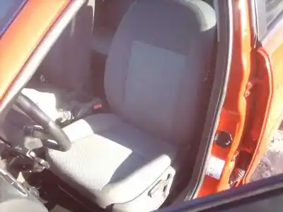 Scrapping Vehicle ford focus berlina (cap) ghia of the year 2004 powered shda