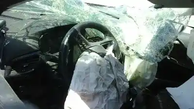 Veicolo di demolizione opel corsa e expression dell'anno 2017 alimentato b14xer