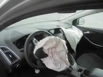 Scrapping Vehicle ford focus turn. (cb8) titanium of the year 2014 powered t1da