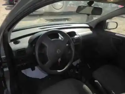 Здавання транспортного засобу opel corsa c cosmo року 2004 потужний z10xep
