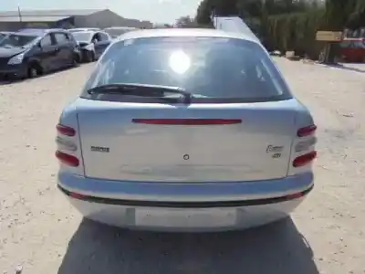 Sloopvoertuig fiat brava (182) 1.9 jtd cat van het jaar 2001 aangedreven 182b9000