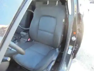 Veículo de Sucata mazda 3 berlina (bk) 1.6 cd diesel cat do ano 2007 alimentado y6