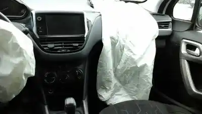 Véhicule à la ferraille peugeot 2008 (--.2013->) style de l'année 2016 alimenté bh02