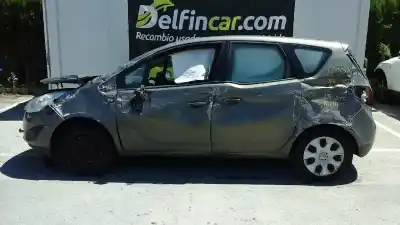 Veicolo di demolizione OPEL MERIVA B Excellence dell'anno 2011 alimentato A17DTS