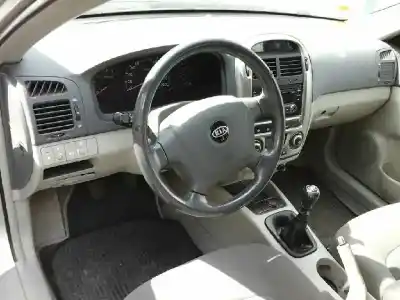 Veículo de Sucata kia cerato 1.6crdi do ano 2006 alimentado d4fb