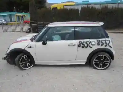 Здавання транспортного засобу MINI MINI (R50,R53) Cooper S року 2004 потужний W11B16A