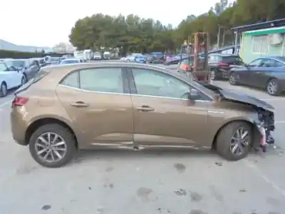 Veículo de Sucata renault megane iv 5 puertas do ano 2016 alimentado k9kc656