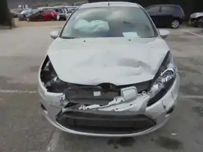 Véhicule à la ferraille ford fiesta (cb1) ambiente de l'année 2009 alimenté snja
