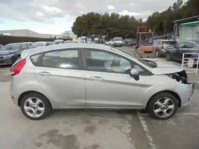Véhicule à la ferraille ford fiesta (cb1) ambiente de l'année 2009 alimenté snja