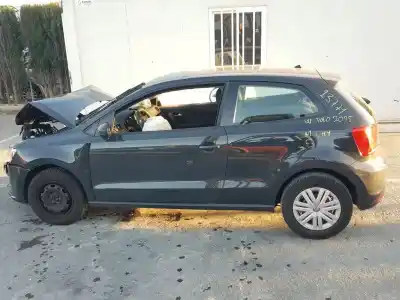 Veicolo di demolizione VOLKSWAGEN POLO (6C1) Trendline dell'anno 2015 alimentato CHY