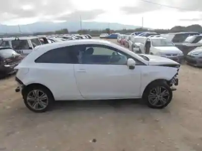 Veículo de Sucata seat ibiza sc (6j1) reference do ano 2010 alimentado cayb