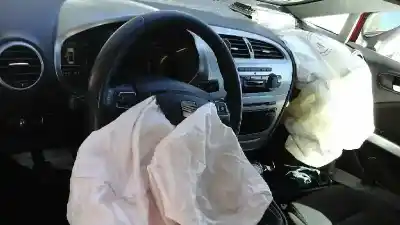 Veículo de Sucata seat leon (1p1) reference do ano 2010 alimentado cax