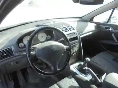 Véhicule à la ferraille peugeot                                            407                                                                                                                                                                                                                                                        sport                                                                                                                                                                                                                                                      de l'année 2005 alimenté rhr (dw10bted4)