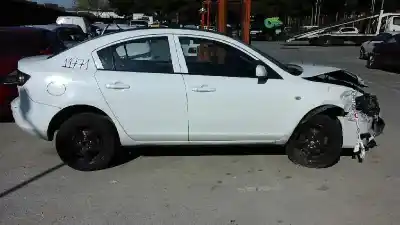 Veículo de Sucata mazda 3 berlina (bk) 1.6 cd diesel cat do ano 2004 alimentado 