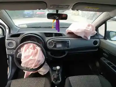 Veículo de Sucata toyota yaris active do ano 2013 alimentado 1nr