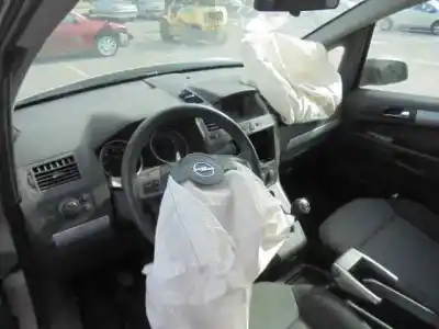 Veicolo di demolizione opel zafira b cosmo dell'anno 2007 alimentato z19dt