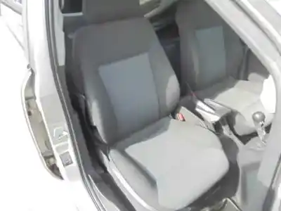 Veicolo di demolizione opel zafira b cosmo dell'anno 2007 alimentato z19dt