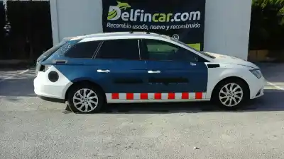 Здавання транспортного засобу seat leon st (5f8) style року 2016 потужний crl