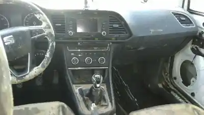 Здавання транспортного засобу seat leon st (5f8) style року 2016 потужний crl
