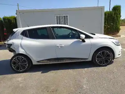 Veículo de Sucata renault clio iv limited do ano 2018 alimentado h4bb4